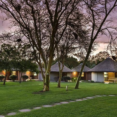Protea Hotel By Marriott Oudtshoorn Riempie Estate Exterior foto