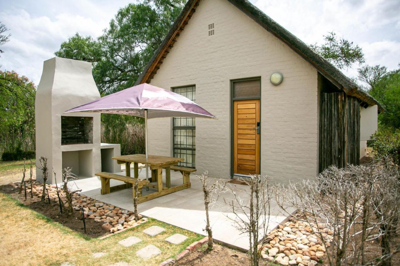 Protea Hotel By Marriott Oudtshoorn Riempie Estate Exterior foto