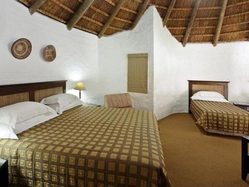 Protea Hotel By Marriott Oudtshoorn Riempie Estate Exterior foto