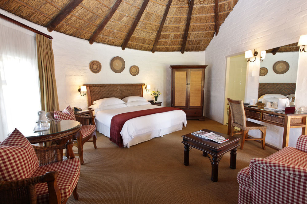 Protea Hotel By Marriott Oudtshoorn Riempie Estate Exterior foto